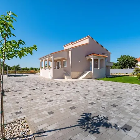 Dalmatia Bei *